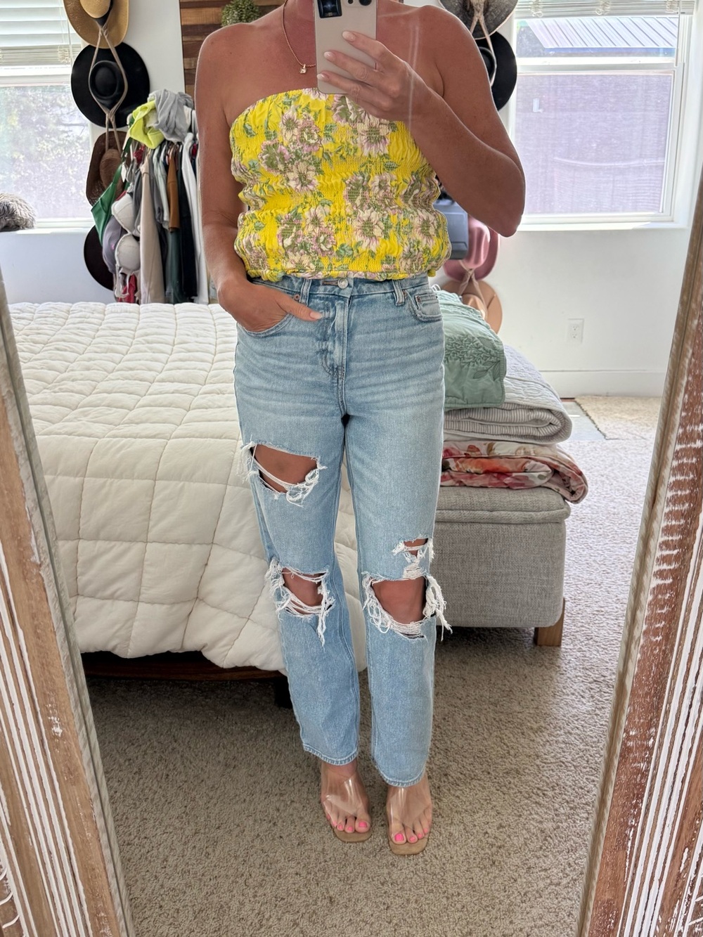 American Eagle Outfitters Light Blue Distressed Boyfriend Jeans